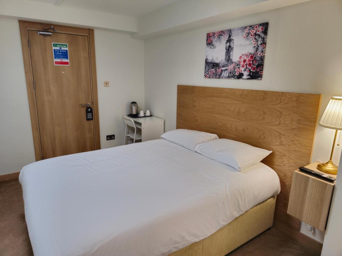 Homefield Lodge London Bagian luar foto