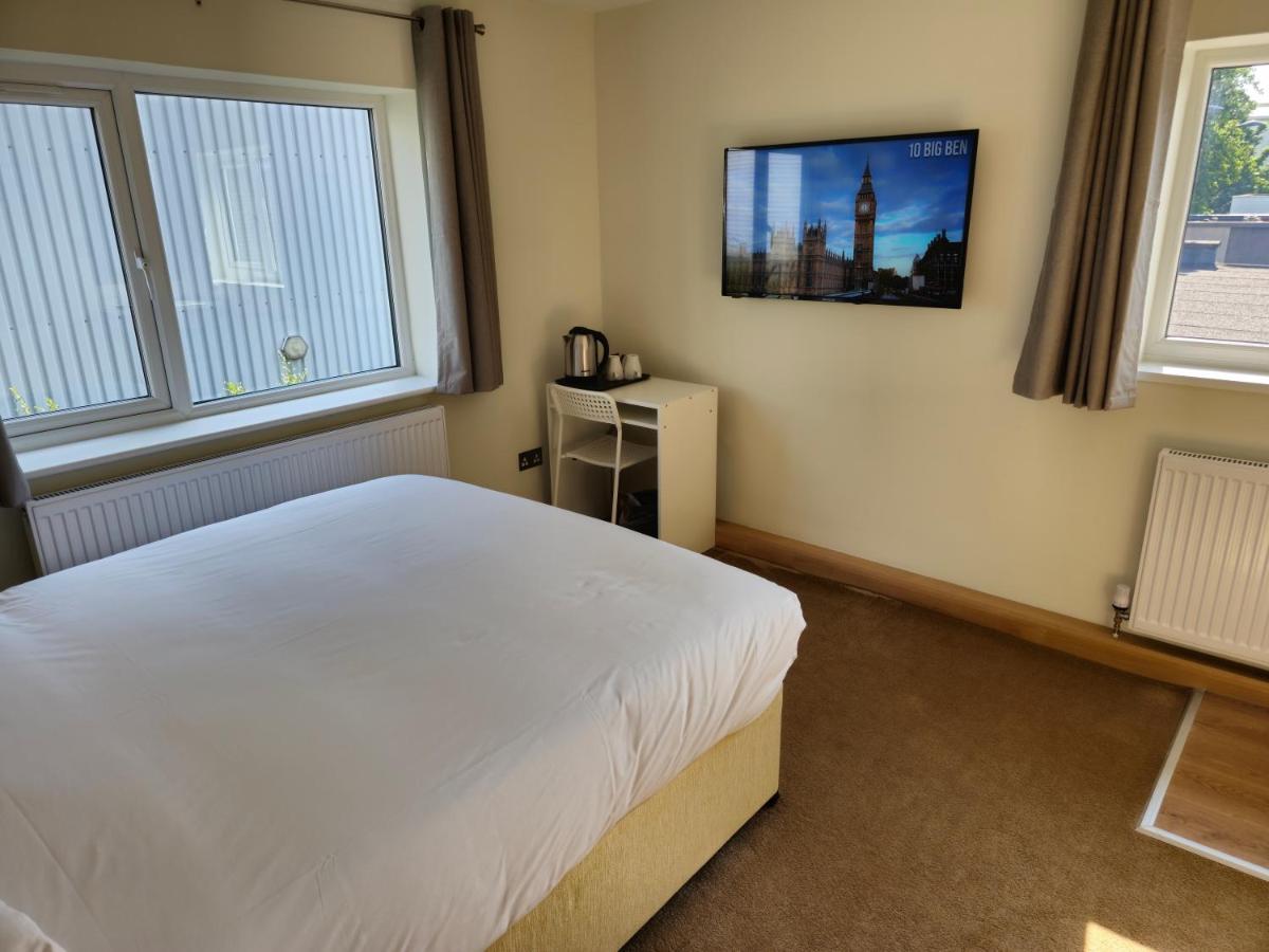Homefield Lodge London Bagian luar foto