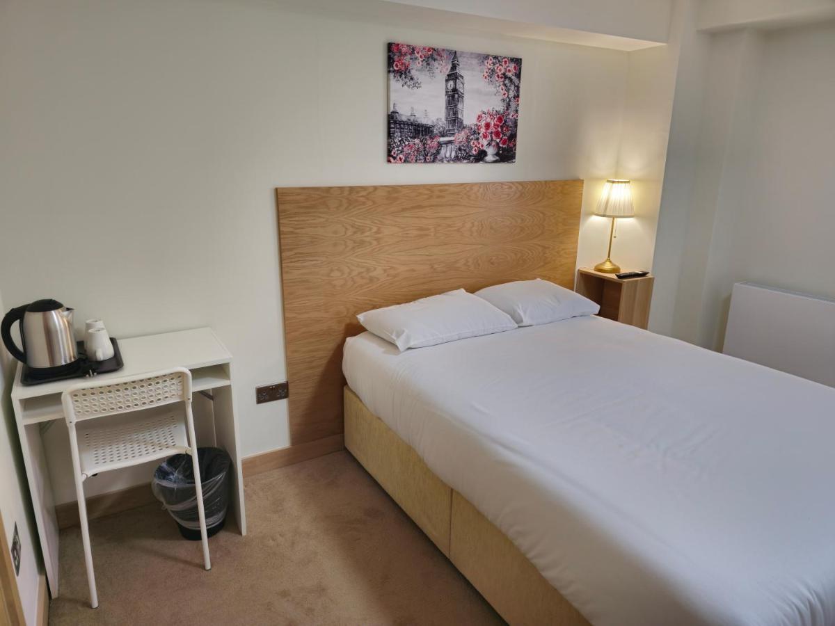 Homefield Lodge London Bagian luar foto