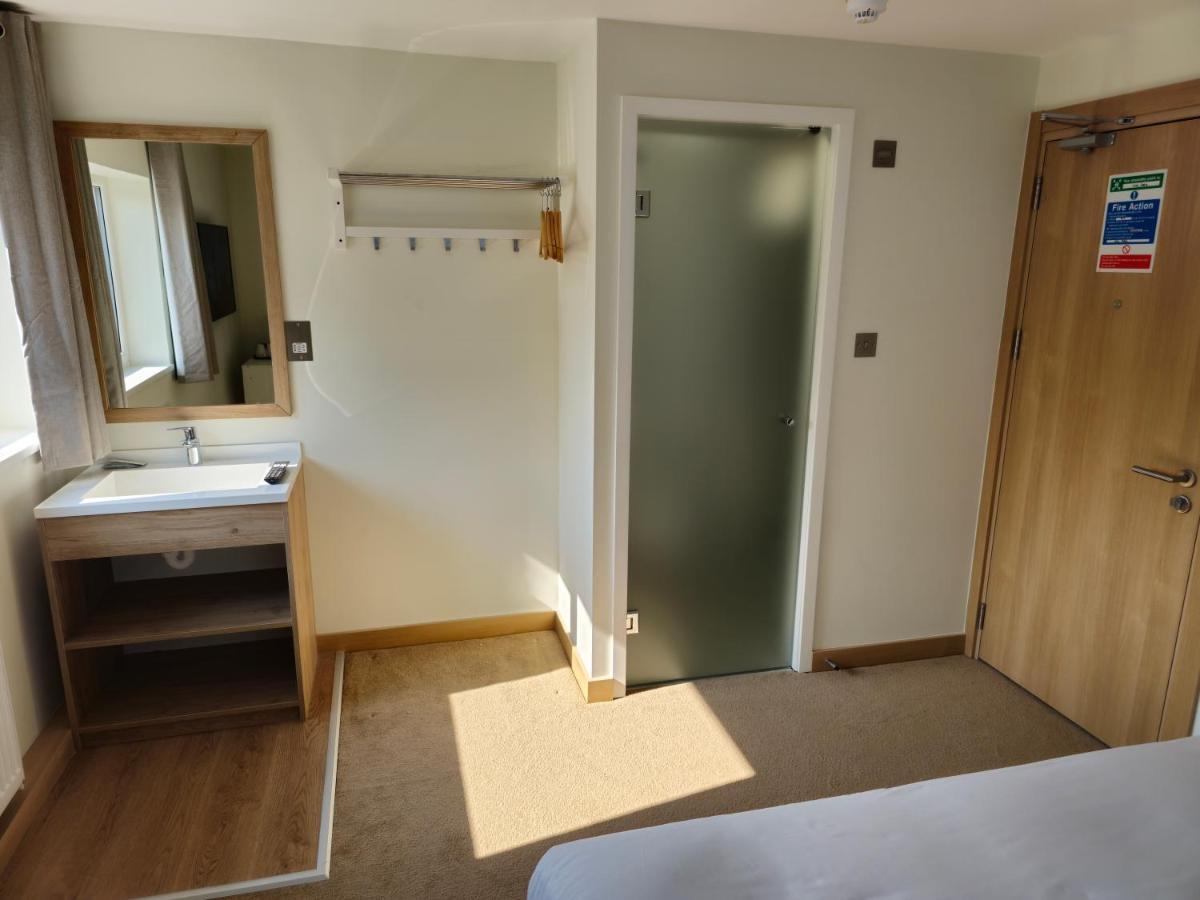 Homefield Lodge London Bagian luar foto