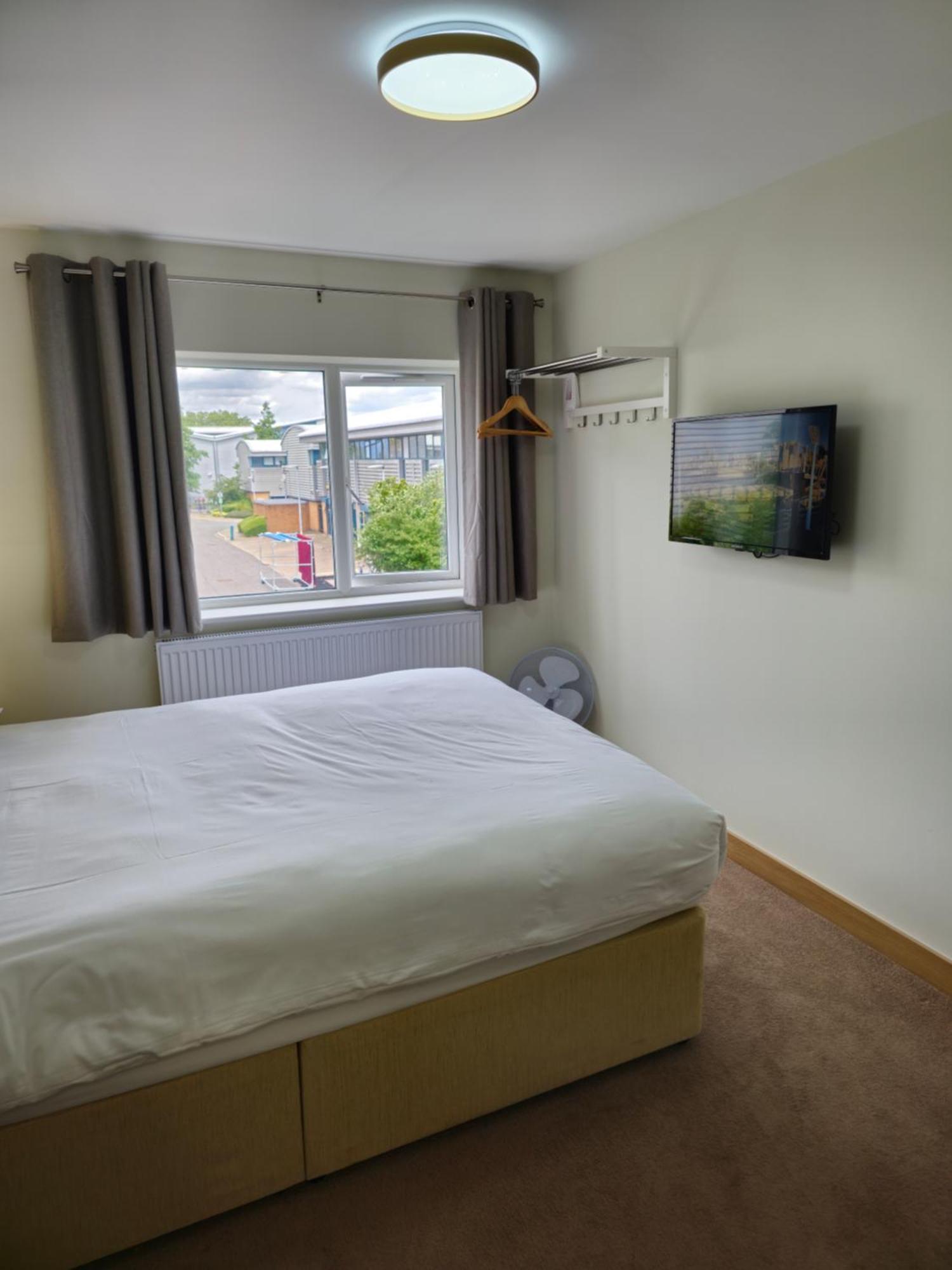 Homefield Lodge London Bagian luar foto