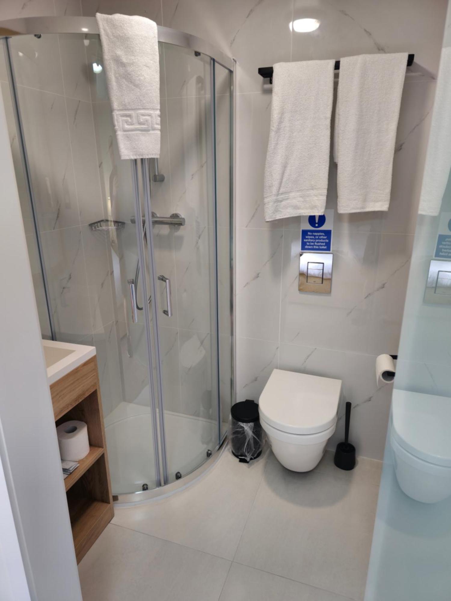 Homefield Lodge London Bagian luar foto
