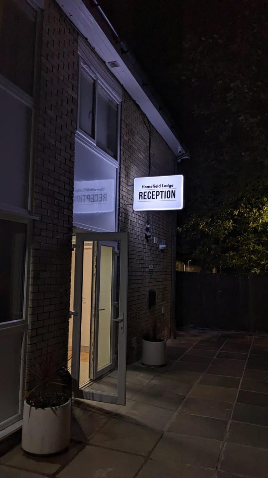 Homefield Lodge London Bagian luar foto