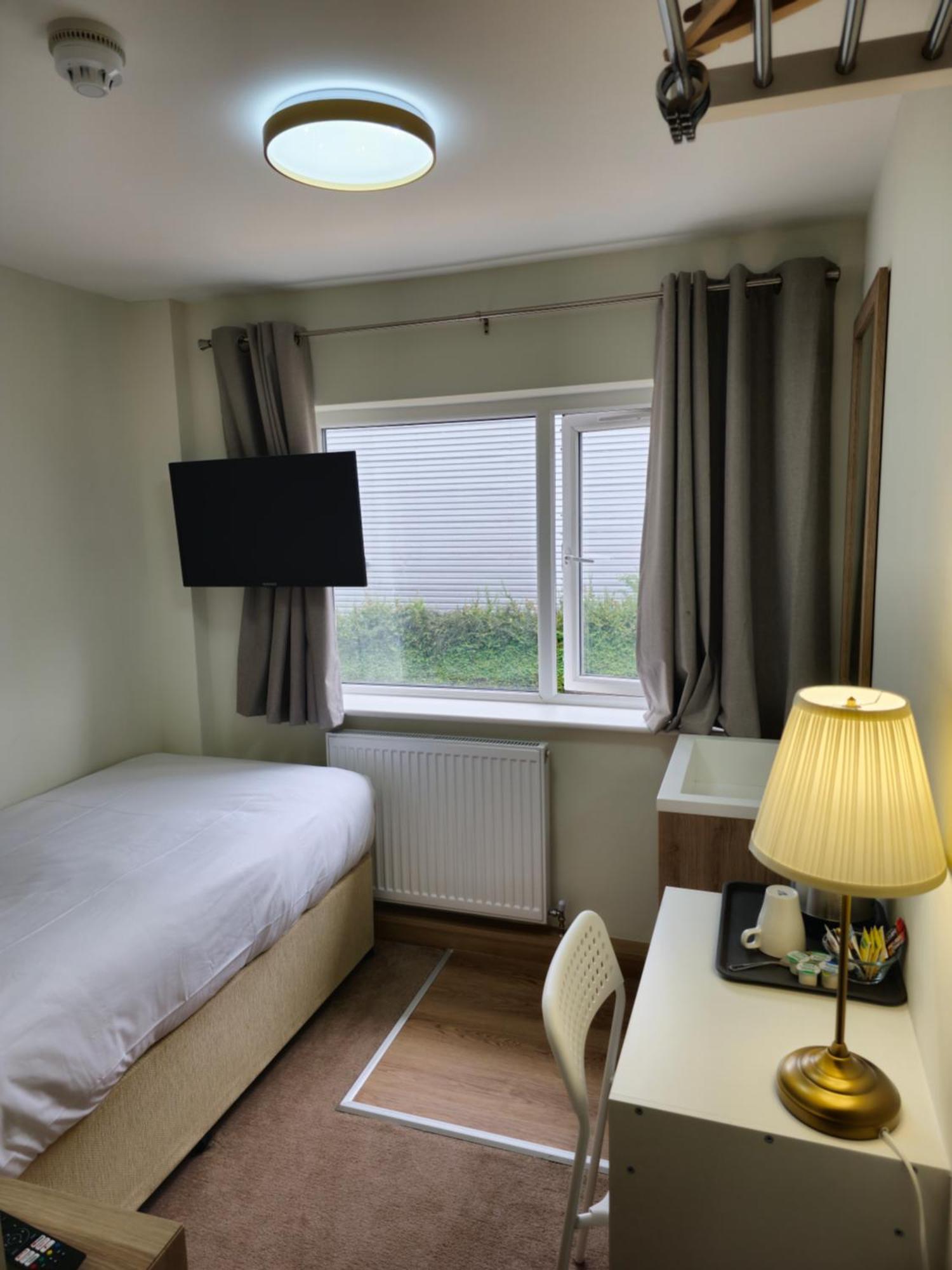 Homefield Lodge London Bagian luar foto