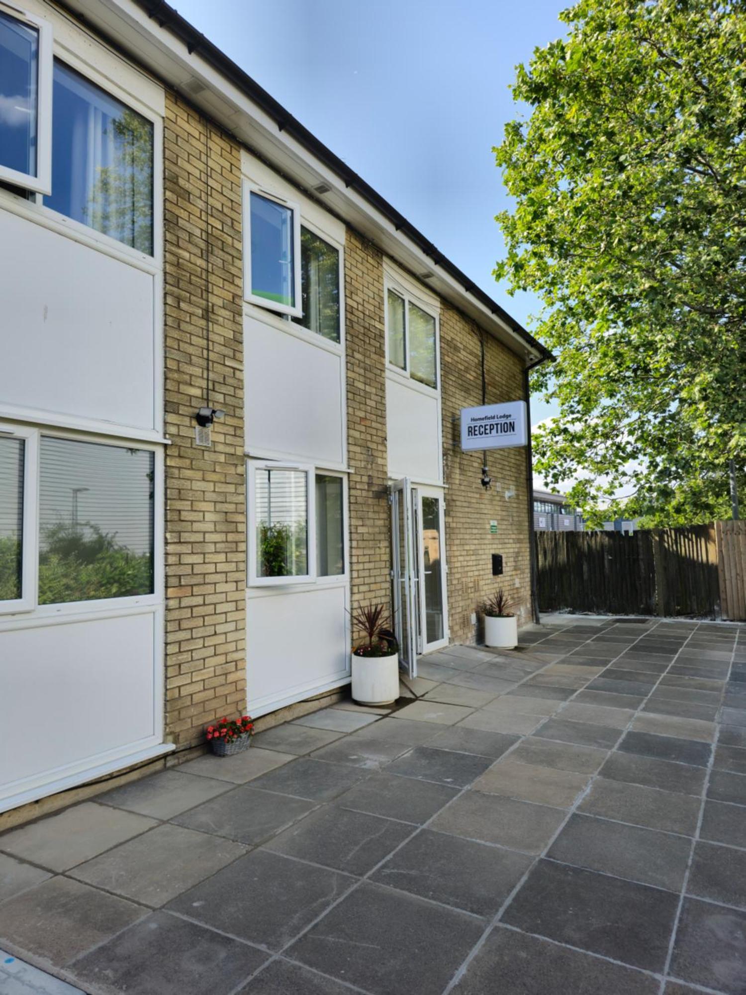 Homefield Lodge London Bagian luar foto